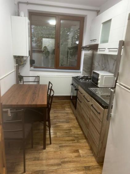 Apartament cu 2 camere decomandat, mobilat în Bălcescu