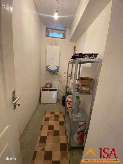 Apartament cu 3 camere decomandat, mobilat în Ștrand