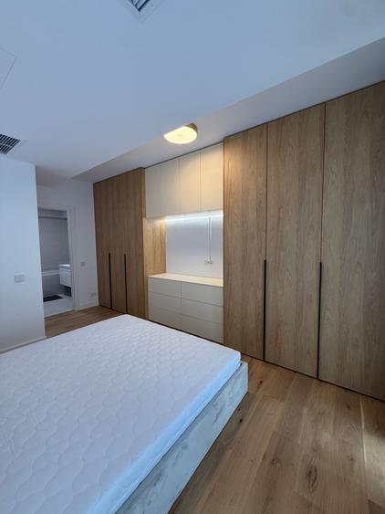 Apartament cu 3 camere decomandat în Băneasa