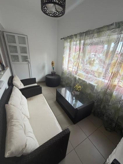Casă individuală cu 3 camere cu Canalizare în Filiași