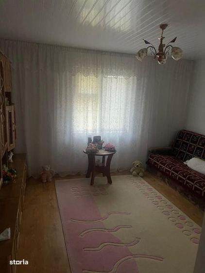 Casă cu 4 camere cu Teren 120 Mp în Central