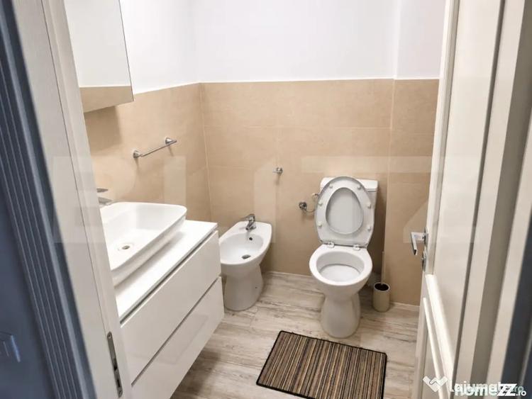 Apartament cu 3 camere decomandat în Sud