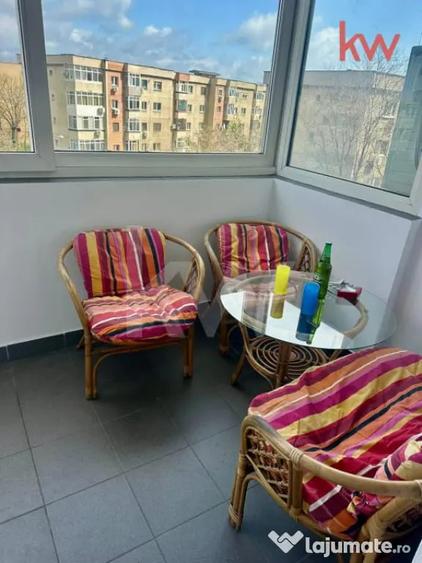 Apartament cu 3 camere semidecomandat în George Enescu