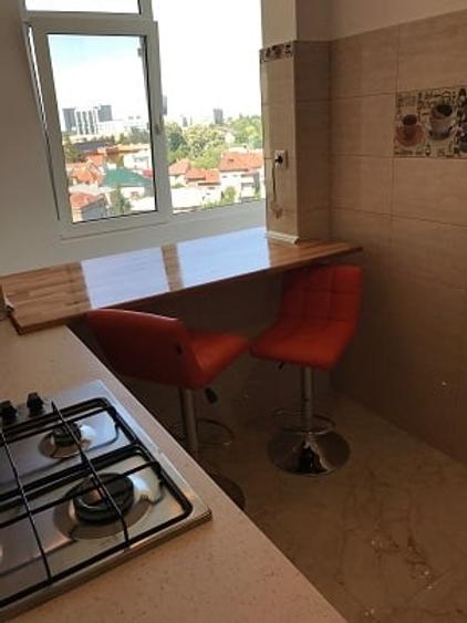 Apartament cu 2 camere semidecomandat în 1 Mai