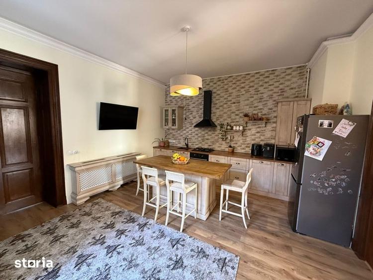 Apartament cu 5 camere în Reghin