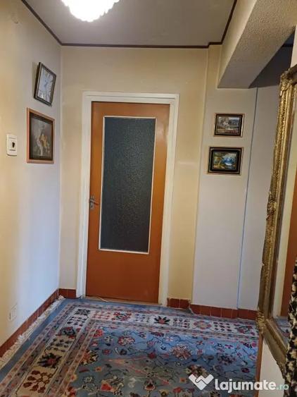 Apartament cu 3 camere decomandat în Ultracentral