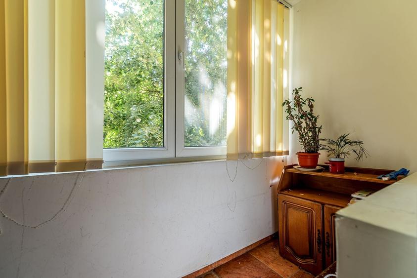 Apartament cu 3 camere semidecomandat în Aurel Vlaicu
