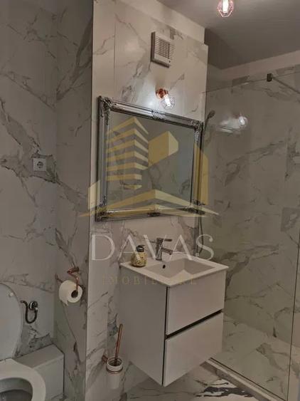 Apartament cu 3 camere decomandat, mobilat în Zorilor