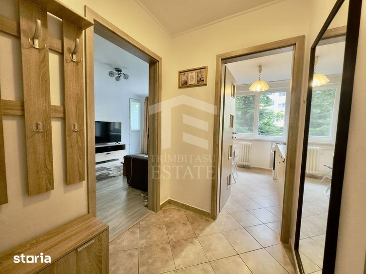 Apartament cu 2 camere, mobilat în Tei