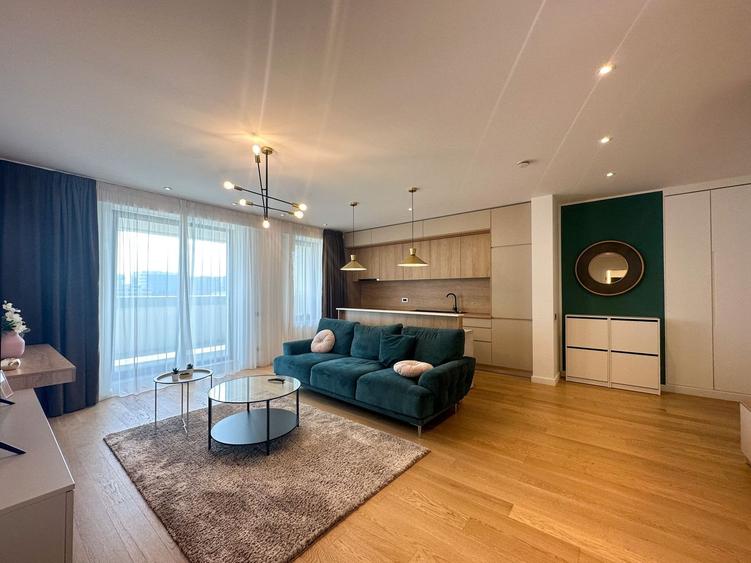 Apartament cu 2 camere semidecomandat, mobilat în Floreasca