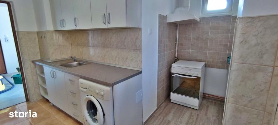 Apartament cu 3 camere în Cetate