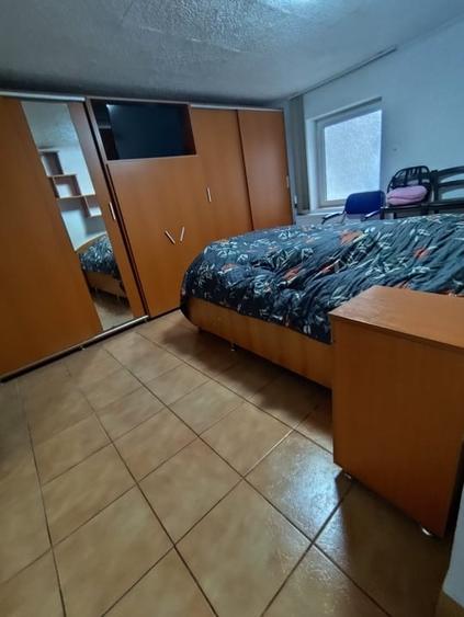 Casă individuală cu 4 camere cu Canalizare în Girocului