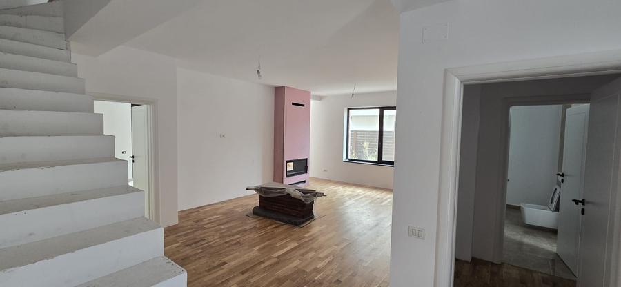 Casă cu 4 camere cu Teren 227 Mp în Central