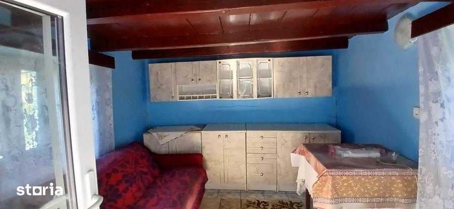 Casă cu 2 camere cu Teren 1113 Mp în Iris