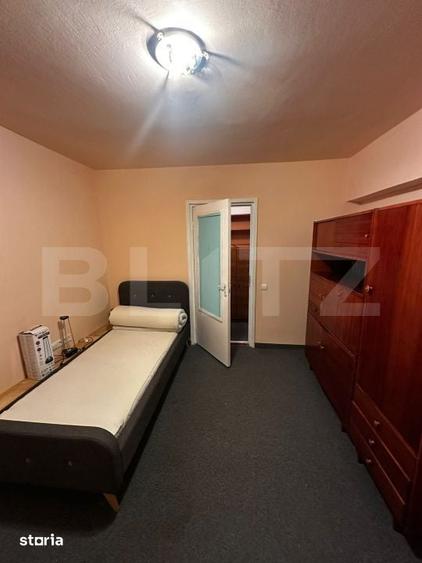 Apartament cu 4 camere decomandat în Micro 15