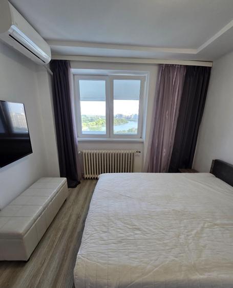 Apartament cu 3 camere semidecomandat, mobilat în Colentina