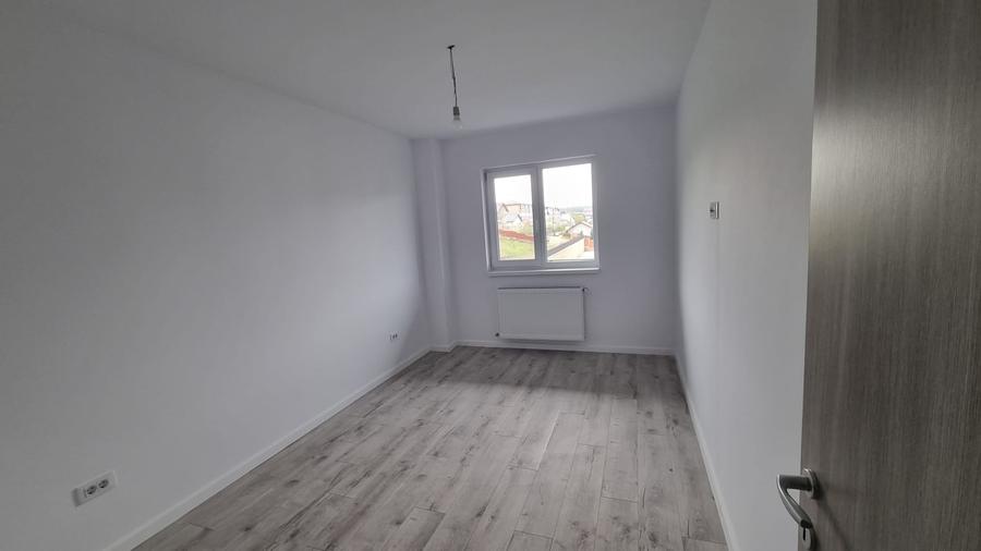 Apartament cu 2 camere semidecomandat în Vișan
