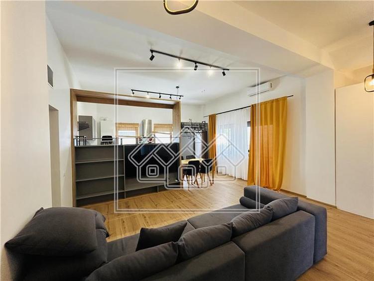 Apartament cu 4 camere nedecomandat în Exterior Sud