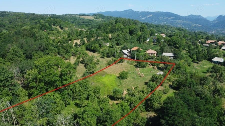 Teren de 6348 mp, în Corbeni