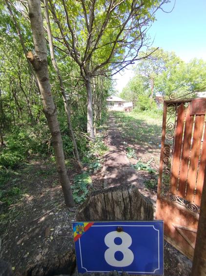 Casă cu 2 camere în Poienarii Burchii
