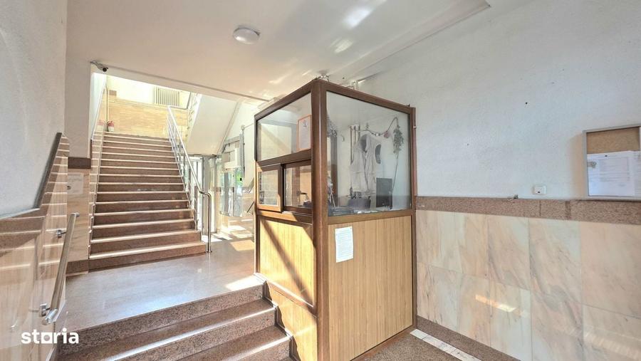 Apartament cu 4 camere decomandat în Unirii