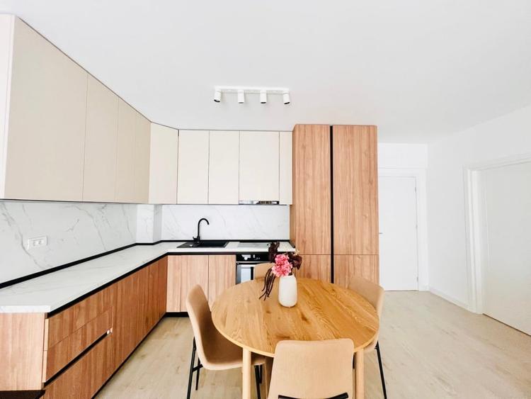 Apartament cu 2 camere semidecomandat, mobilat în Pipera
