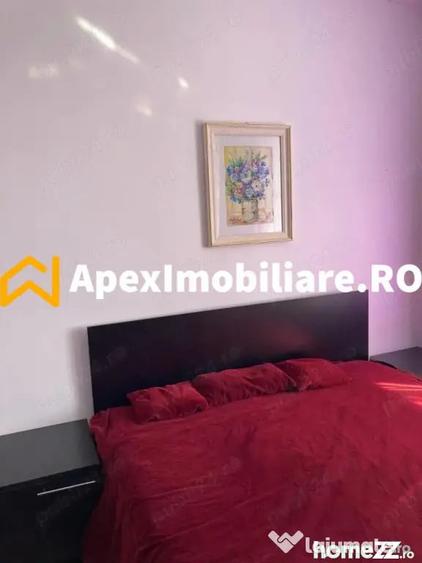 Apartament cu 3 camere semidecomandat, mobilat în Central