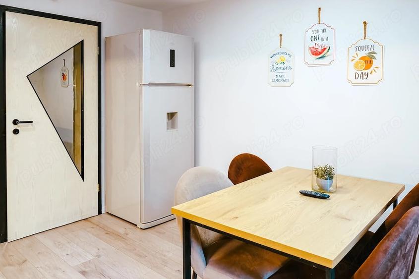 Apartament cu 4 camere decomandat în Central