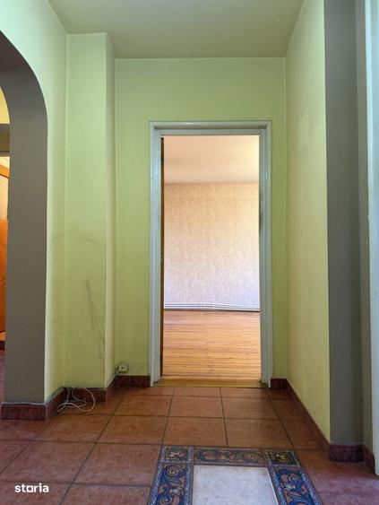 Apartament cu 3 camere în Rahova