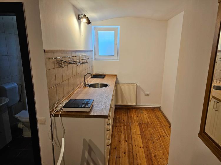Apartament decomandat în Drumul Carului