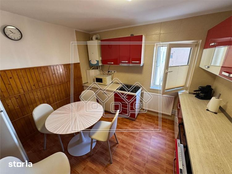 De inchiriat apartament 3 camere, 2 bai, 72 mp utili, etaj intermediar - 15