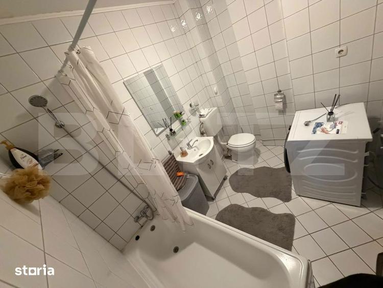 Apartament cu 3 camere decomandat în Micro 17