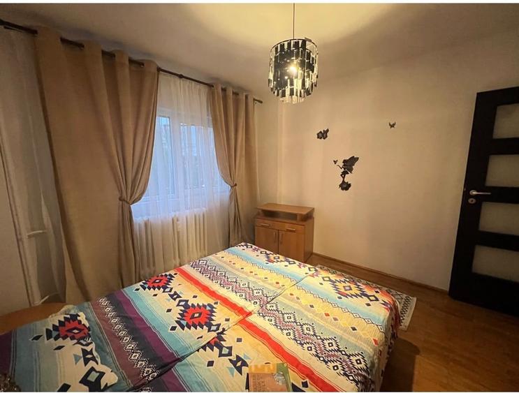 Apartament cu 2 camere semidecomandat, mobilat în Sebastian