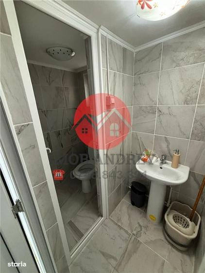 Spațiu comercial, de 300 mp, în Central