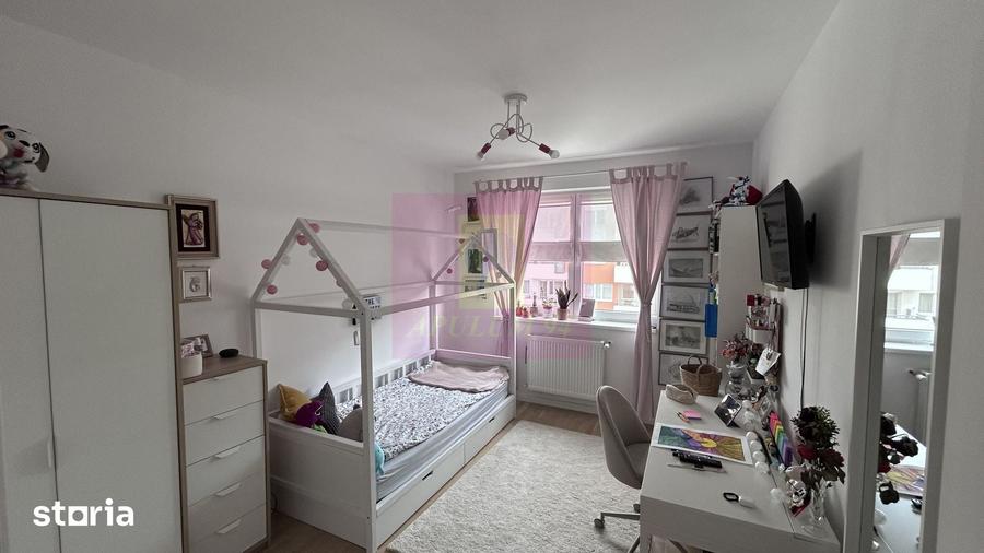 Apartament cu 4 camere decomandat, mobilat în Dristor