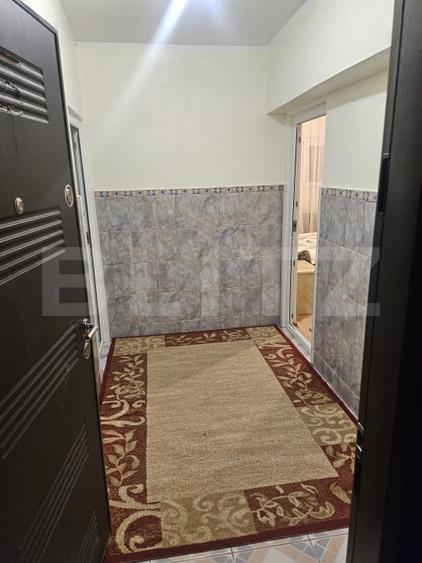 Apartament cu 2 camere semidecomandat, mobilat în Micro 13