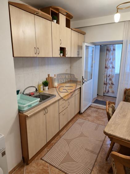 Apartament cu 3 camere decomandat, mobilat în Stadion