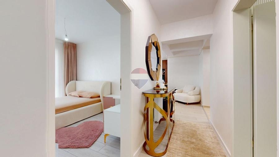 Apartament cu 3 camere decomandat, mobilat în Tractorul