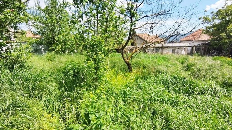 Teren Construcții intravilan de 2108 mp, în Dâmbul Rotund