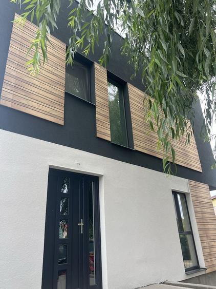 Casă cu 4 camere în Bariera Vâlcii
