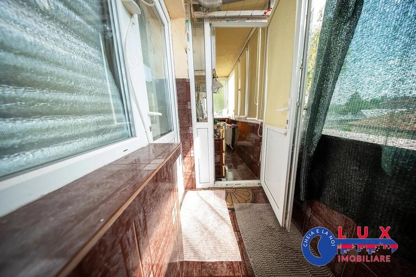 Apartament cu 3 camere decomandat în Babadag