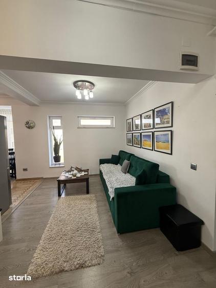 Apartament cu 3 camere semidecomandat în Bună Ziua