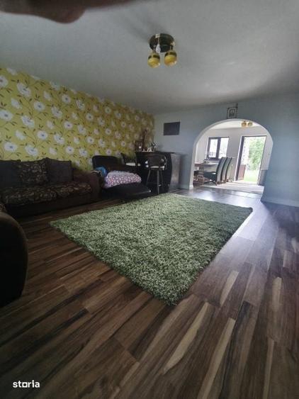 Casă cu 4 camere cu Teren 2600 Mp în Ipotești
