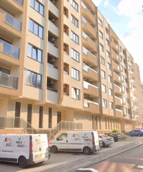 Apartament cu 2 camere decomandat în George Enescu