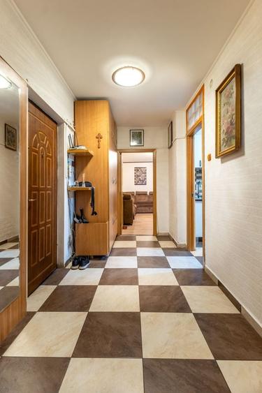 Apartament cu 2 camere decomandat în Decebal