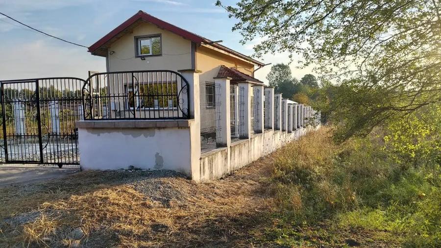 Casă cu 3 camere în Central