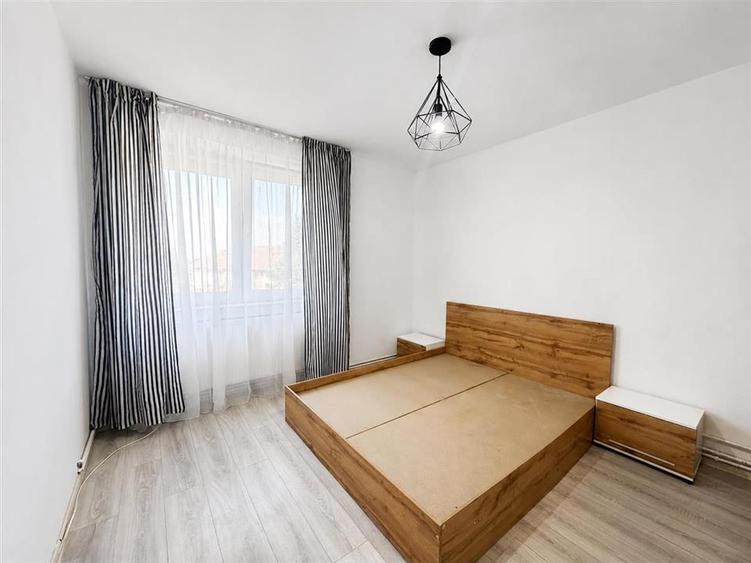 Apartament cu 2 camere decomandat, mobilat în Hipodrom 3