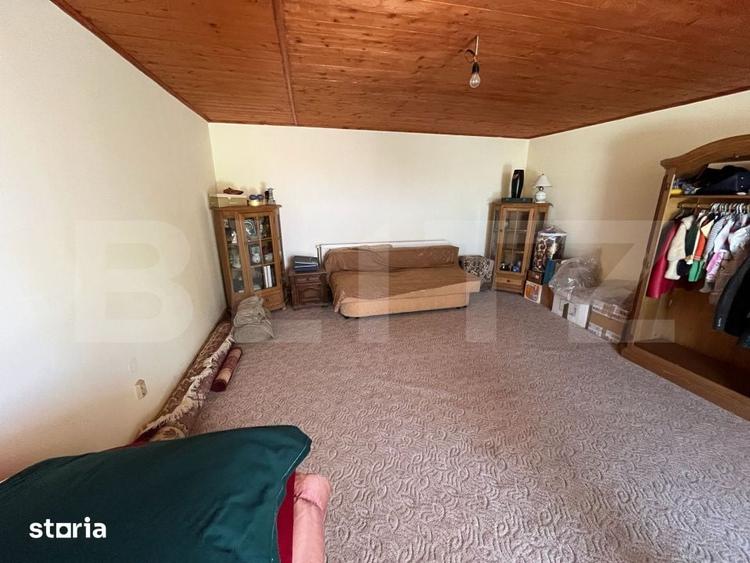 Casă cu 5 camere cu Teren 1579 Mp în Sânmartin