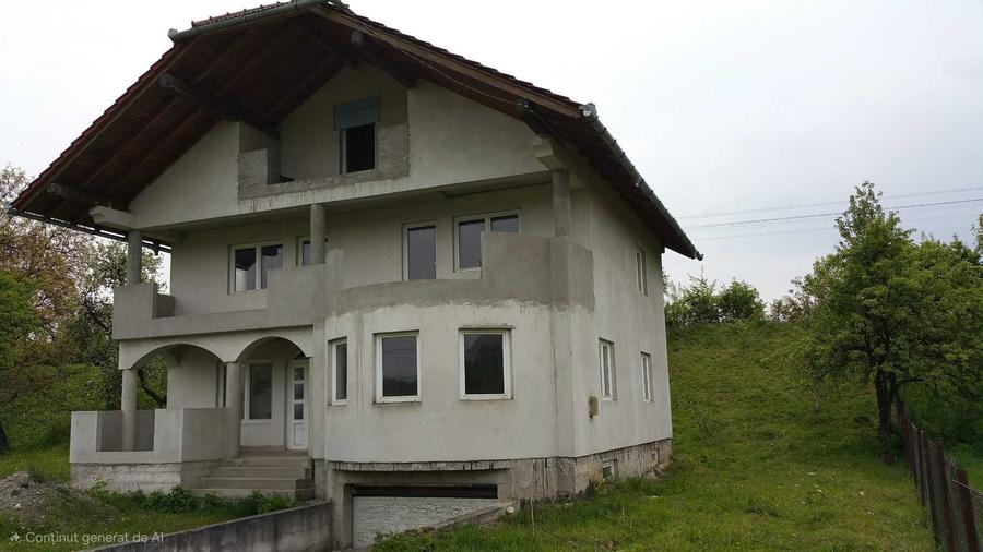 Casă cu 4 camere în Central