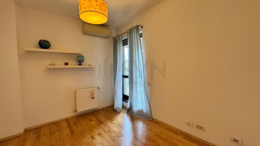 Apartament cu 3 camere decomandat în Pipera